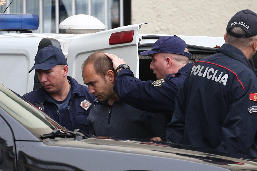 Miloševića dovode na saslušanje u tužilaštvo (arhiva), Foto: Savo Prelević