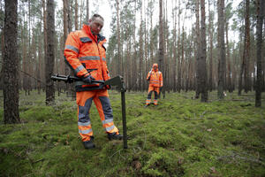Bombe na placu prve evropske fabrike "Tesla"