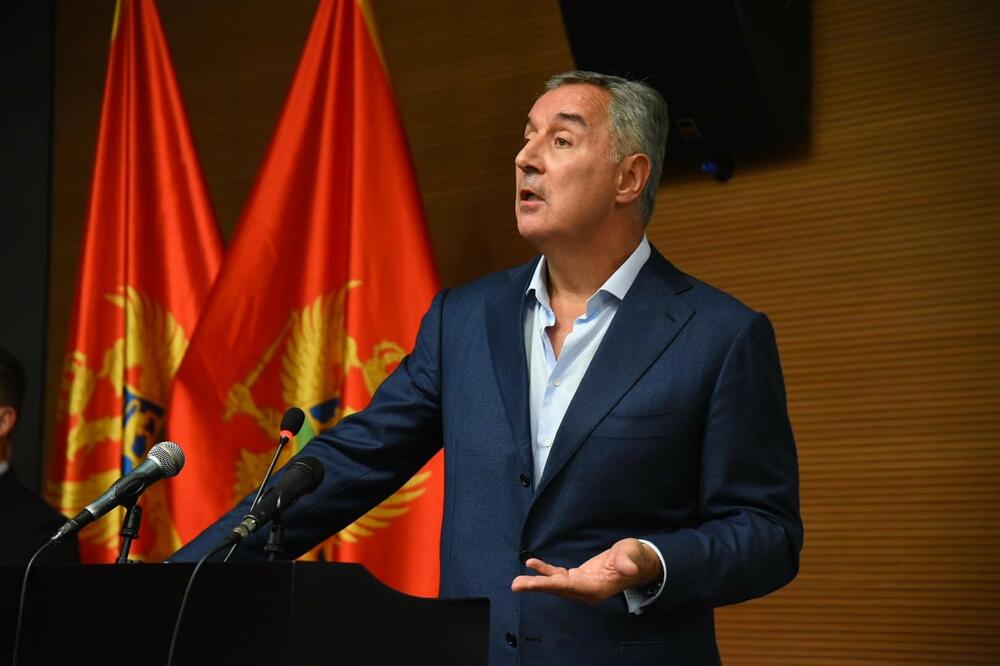 Đukanović večeras u Tivtu, Foto: DPS, DPS