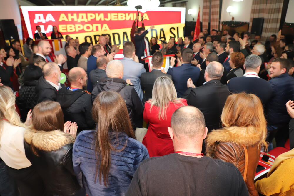 Demokrate, Foto: Demokrate