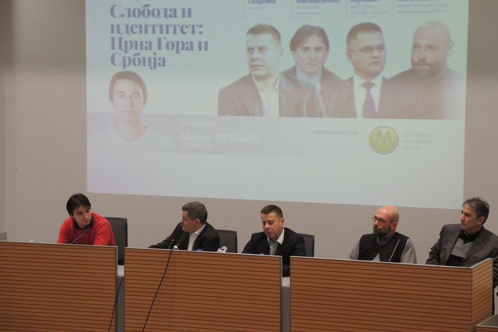 Sa tribine, Foto: Narodna stranka