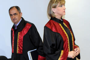 U izbornoj godini Lopičić neustavno vodi sud
