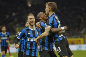 Lijepa noć na "Meaci": Inter pobijedio, Eriksen debitovao