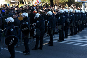 Poziv na dijalog ne ide uz specijalce