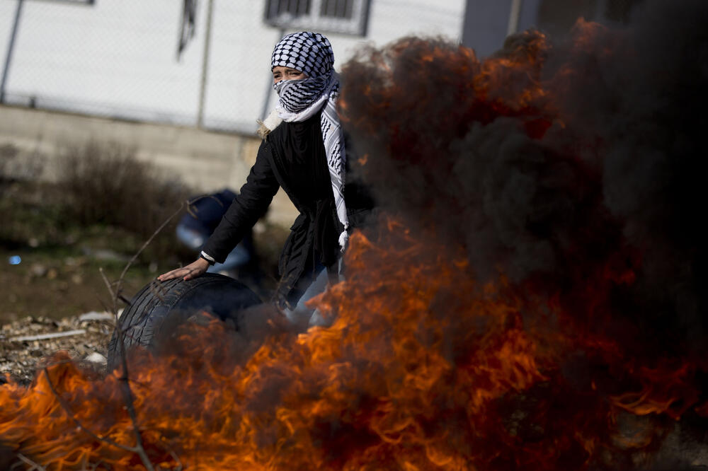 Sukobi palestinskih demonstranata i izraelske policije kod grada Ramala na Zapadnoj obal, Foto: AP