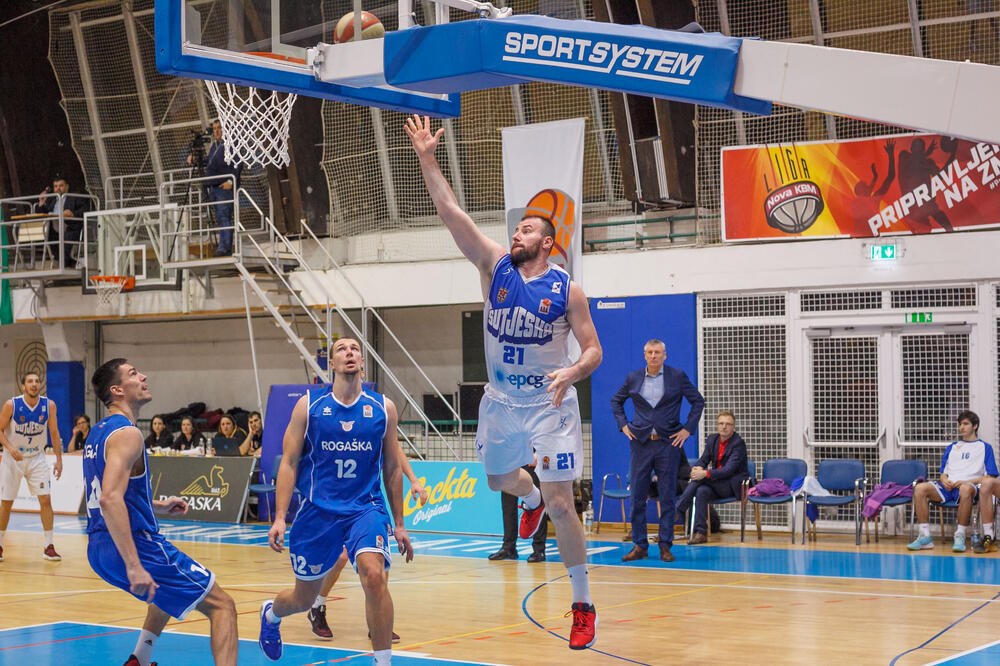 Ismet Sejfić je upisao dabl-dabl protiv Rogaške, Foto: Rogaška/Borut Fajs