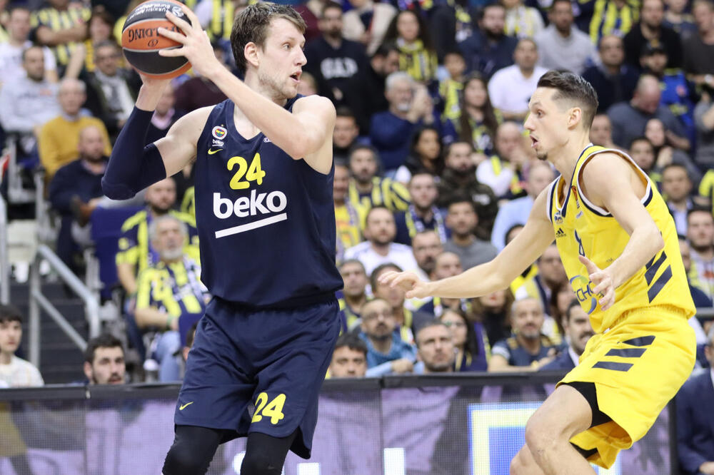 Sa večerašnjeg meča Albe i Fenerbahčea, Foto: Twitter.com/FBBasketbol