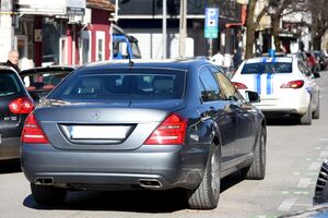 Policija pretresla pa oduzela vozilo u centru Podgorice