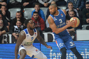 Mornar siguran u Zadru, Barani korak bliže plej-ofu