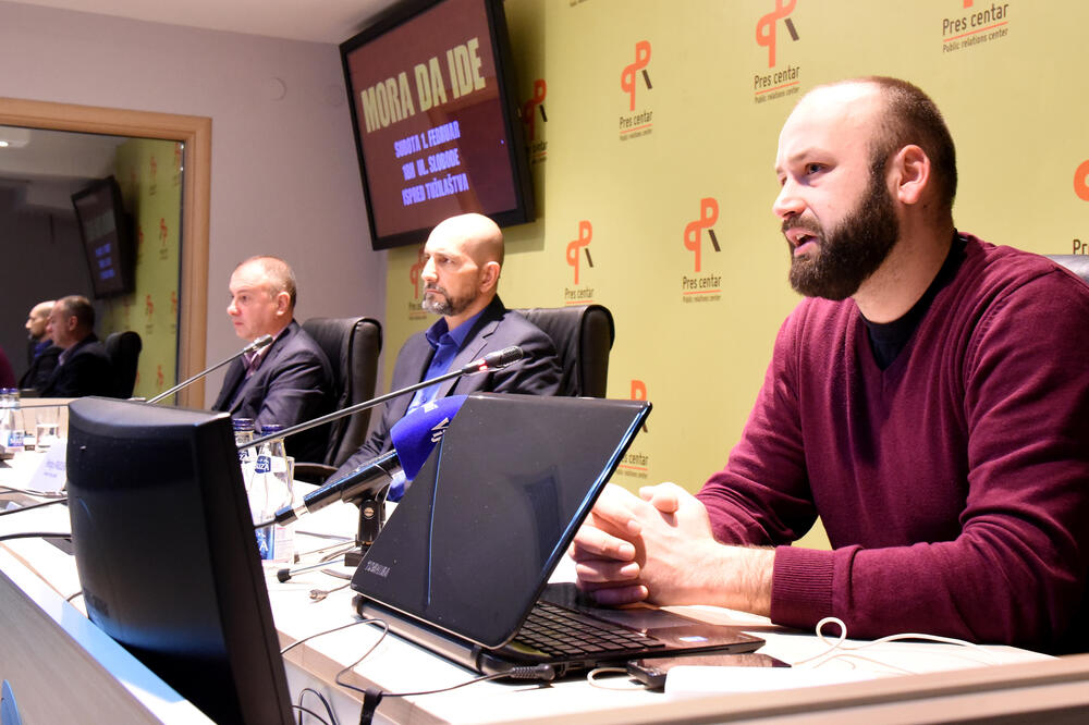 Traže i da se stvore uslovi za fer izbore i da se povuku svi zakoni koje je Skupština usvojila u decembru: Sa ranije konferencije za medije, Foto: Savo Prelević