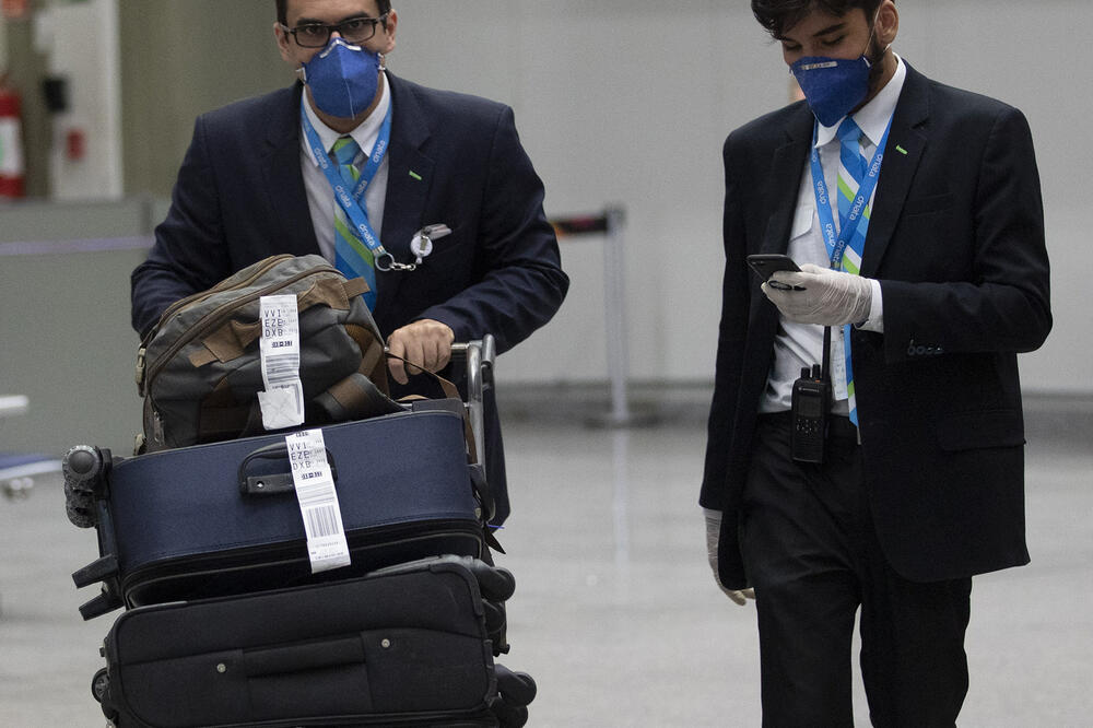 Do sada od virusa umrlo 305 ljudi, Foto: AP, AP