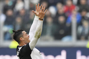 Ronaldovih 35 godina: Igraću dok budem imao motiv