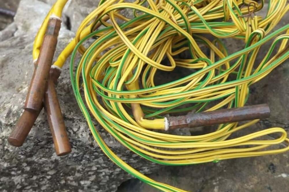 Dio “opreme” pronađen ispod mosta na Pjenavcu, Foto: Sportsko-ribolovni klub "Tara i Morača"