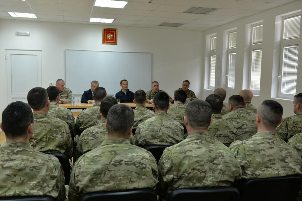 Bošković u radnoj posjeti Nikšiću, Foto: Ministarstvo odbrane