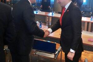 Bečić na sastanku sa Varheljijem: Najdublja kriza u posljednje...