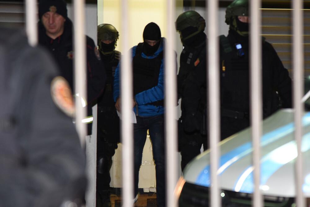 Specijalna policija izvodi Markovića iz Specijalnog tužilaštva, Foto: Luka Zeković