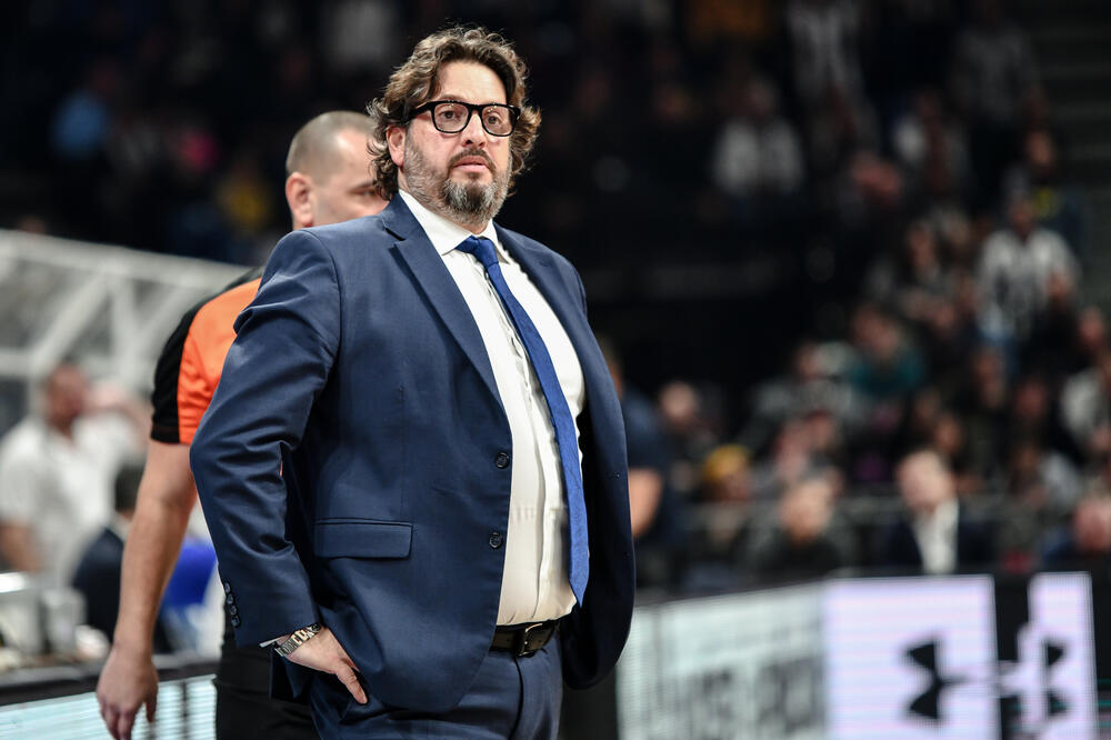 Andrea Trinkjeri na večerašnjoj utakmici, Foto: KK Partizan