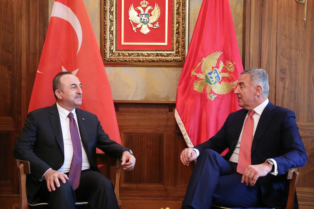 Čavušoglu i Đukanović, Foto: Predsjednik.me