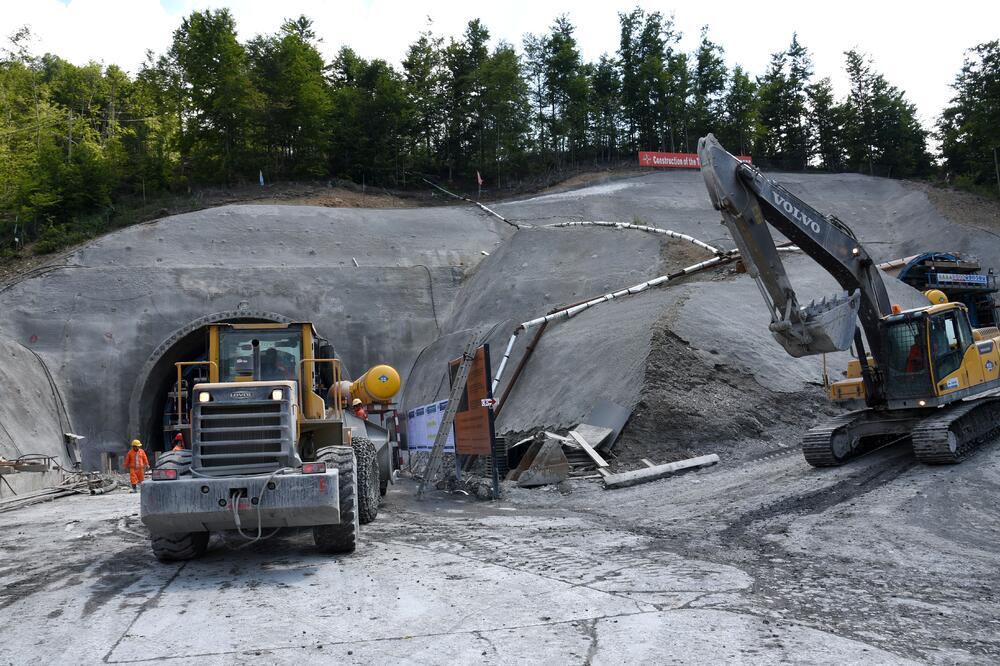 Zakon predviđa više mogućnosti za “naknadne radove”, ali ne i dodatne kontrole (Ilustracija), Foto: Boris Pejović