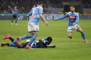 Napoli ublažio euforiju u Interu i došao na korak do finala