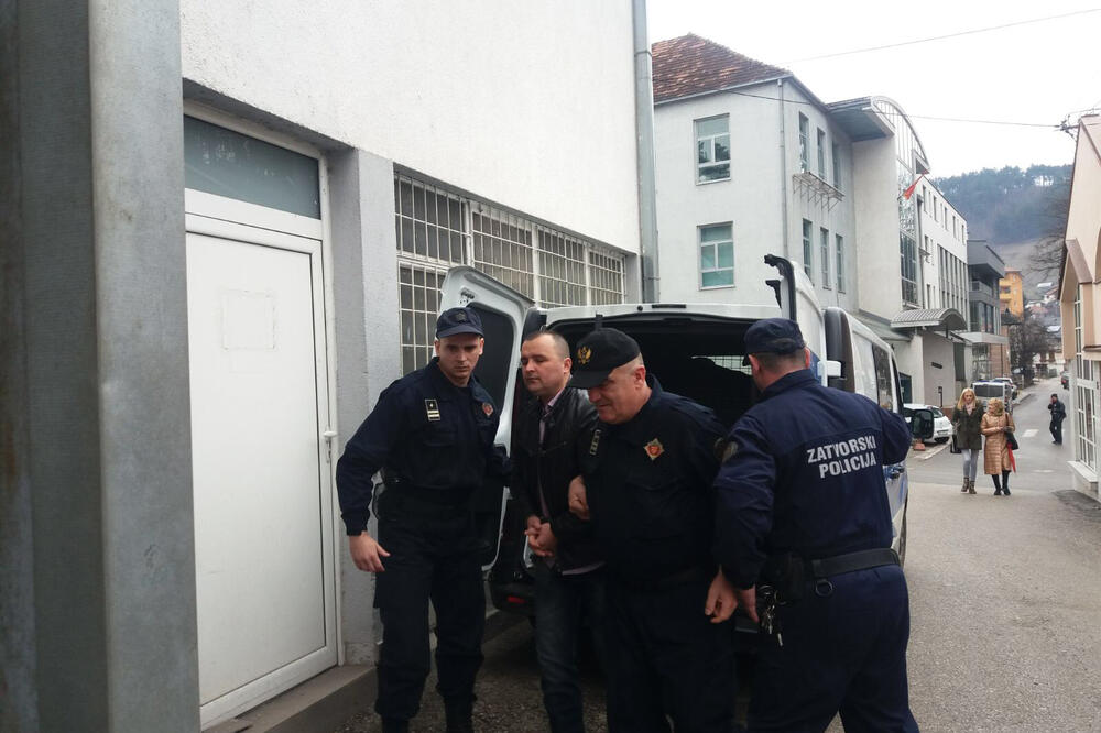 Memić juče ispred Višeg suda, Foto: Jadranka Ćetković