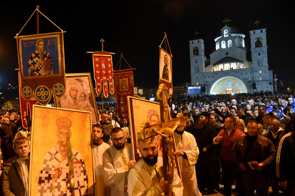 Nastavljaju se litije, Foto: Boris Pejović