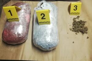 Uhapšen maloljetnik, u "pežou" našli dva kilograma marihuane