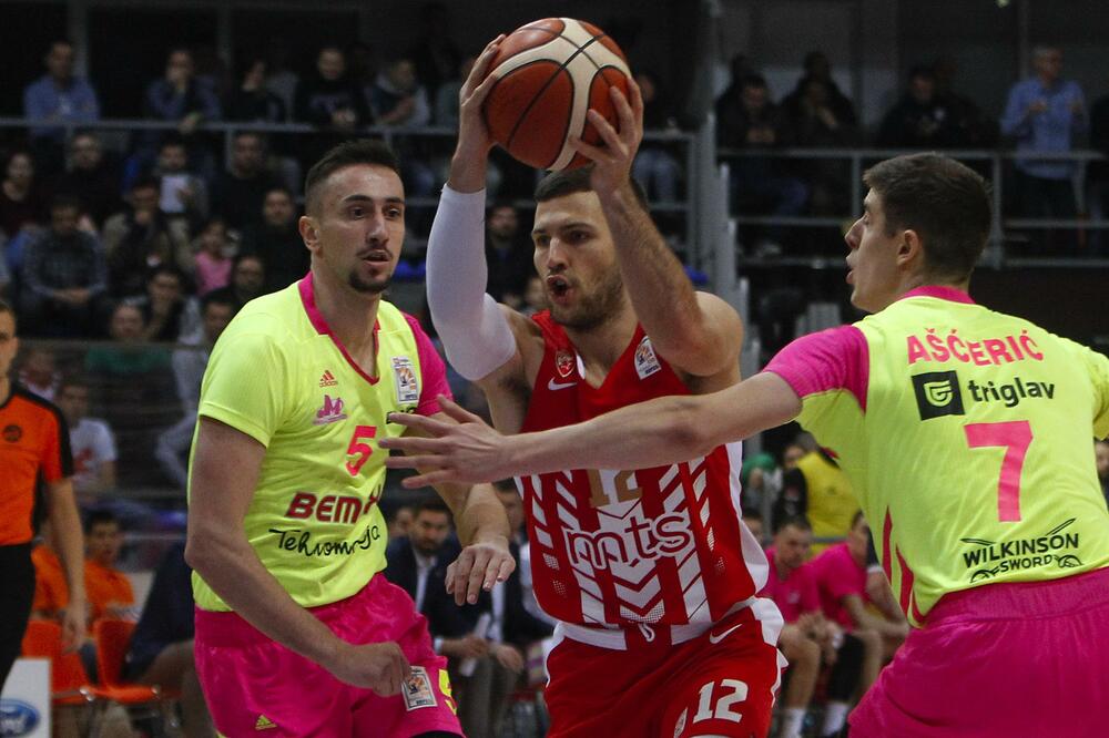 Bili Beron na meču sa Megom, Foto: SASA DJORDJEVIC