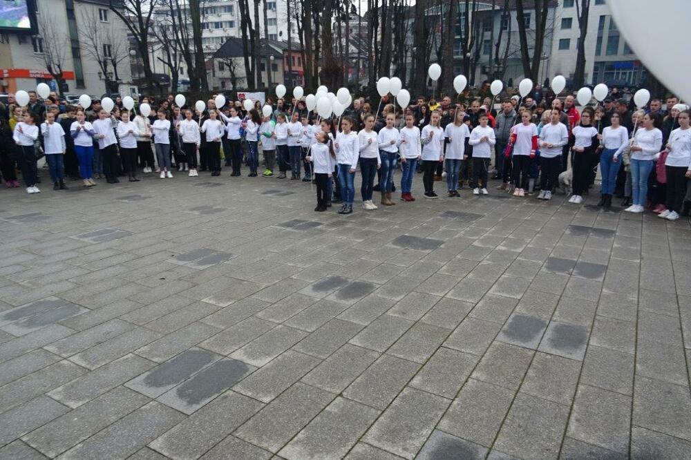 Bijelo Polje Međunarodni dan djece oboljele od raka, Foto: Jadranka Ćetković