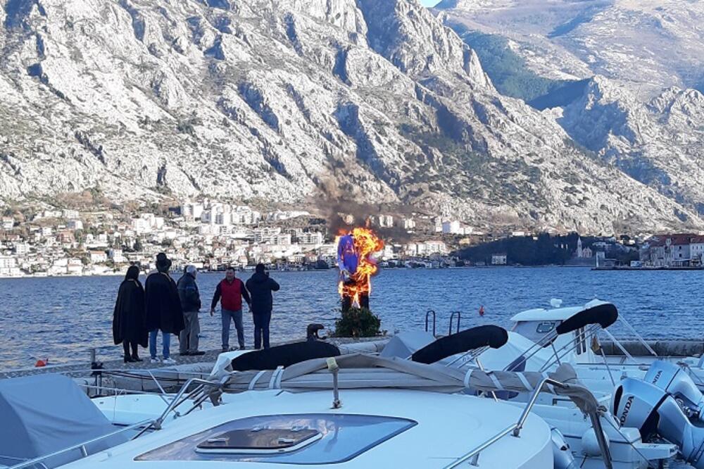Šplanja spaljen na mulu prčanjskom, Foto: Radio Kotor