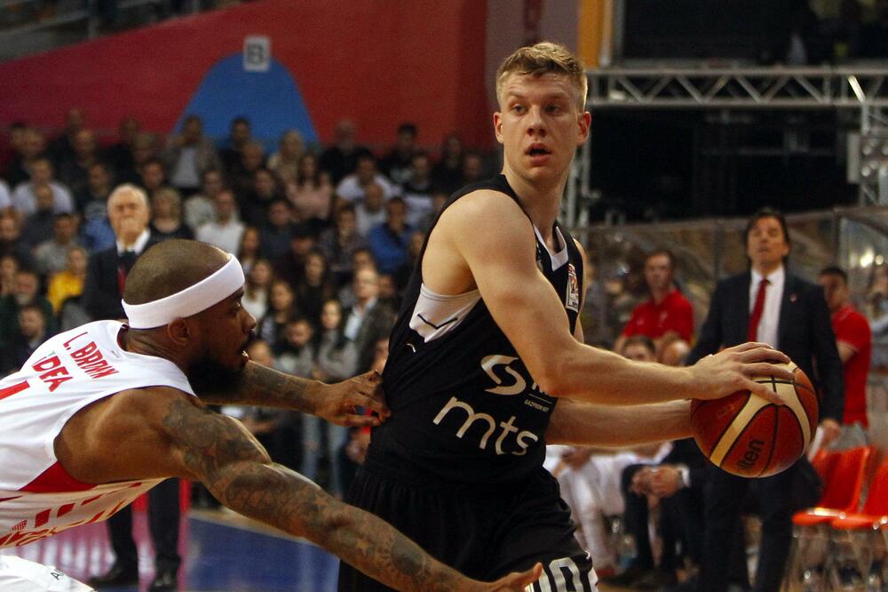 Ognjen Jaramaz (Partizan) i Lorenco Braun (Crvena zvezda) na večerašnjem meču, Foto: Saša Đorđević/Beta