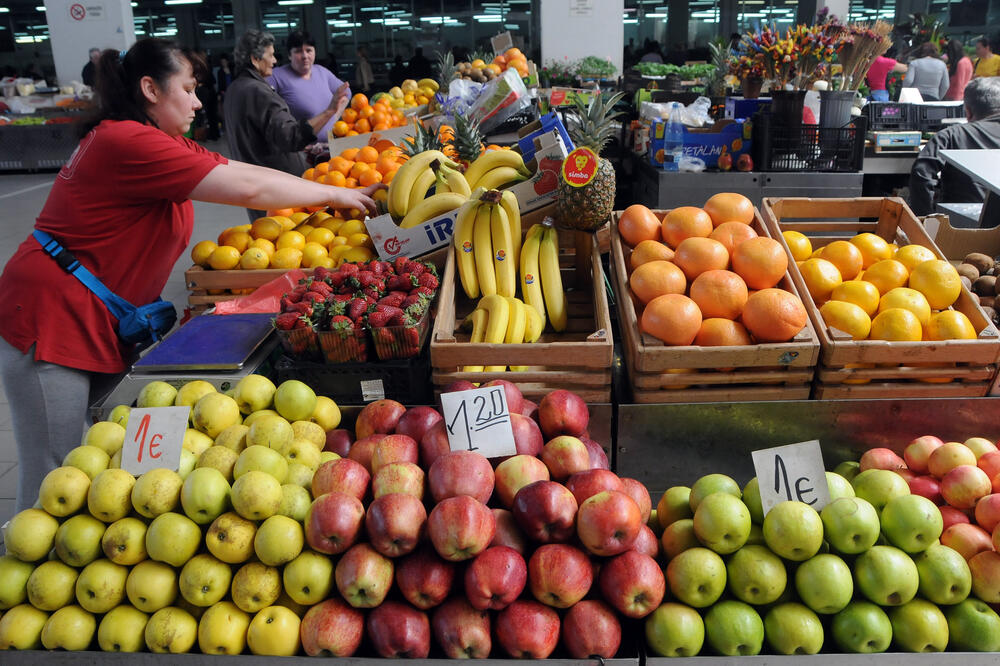 Hrana na pijaci prolazi više kontrola, Foto: Luka Zeković
