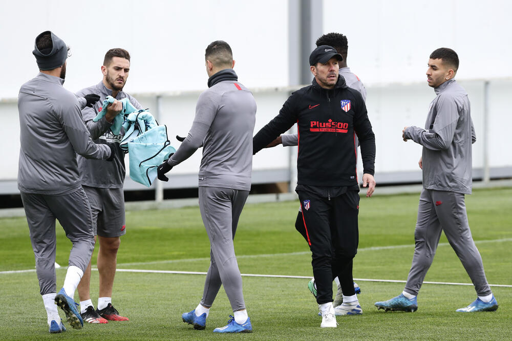 Fudbaleri Atletika na jučerašnjem treningu, Foto: AP