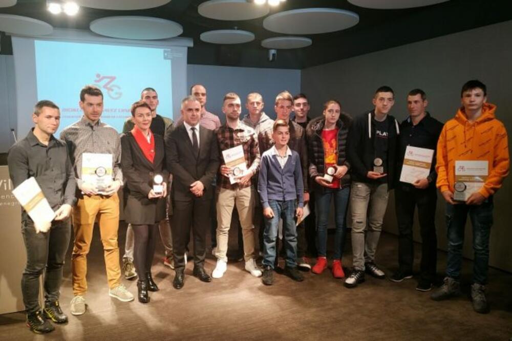 Sad dodjele nagrada, Foto: Mina