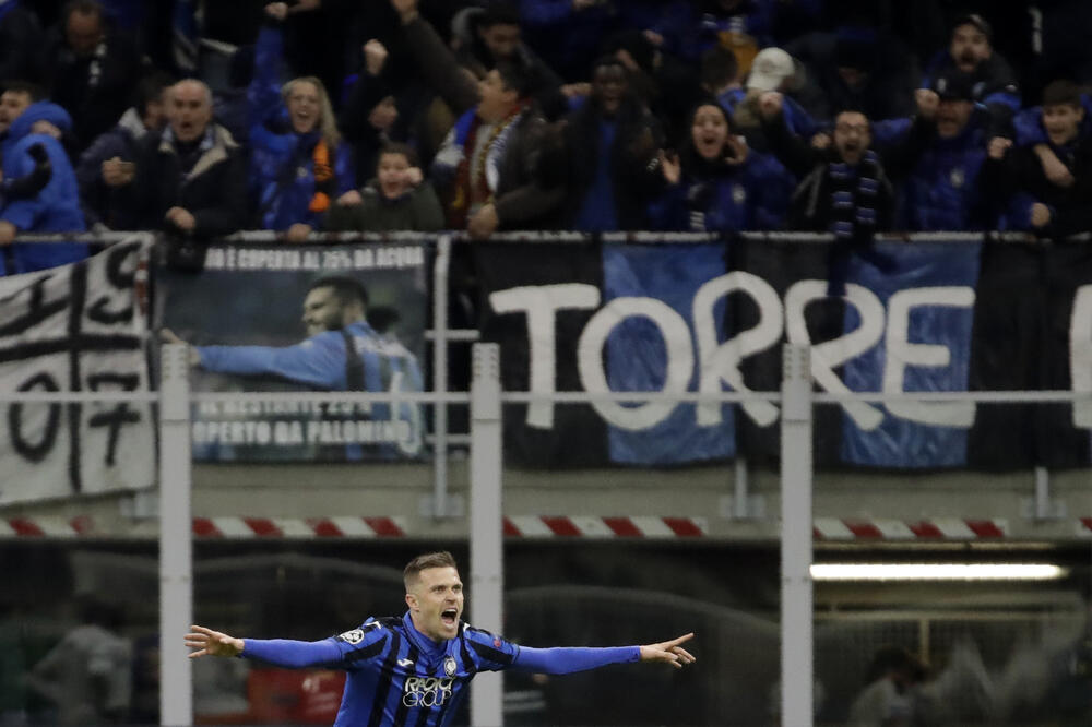 Josip Iličić slavi gol protiv Valensije, Foto: AP