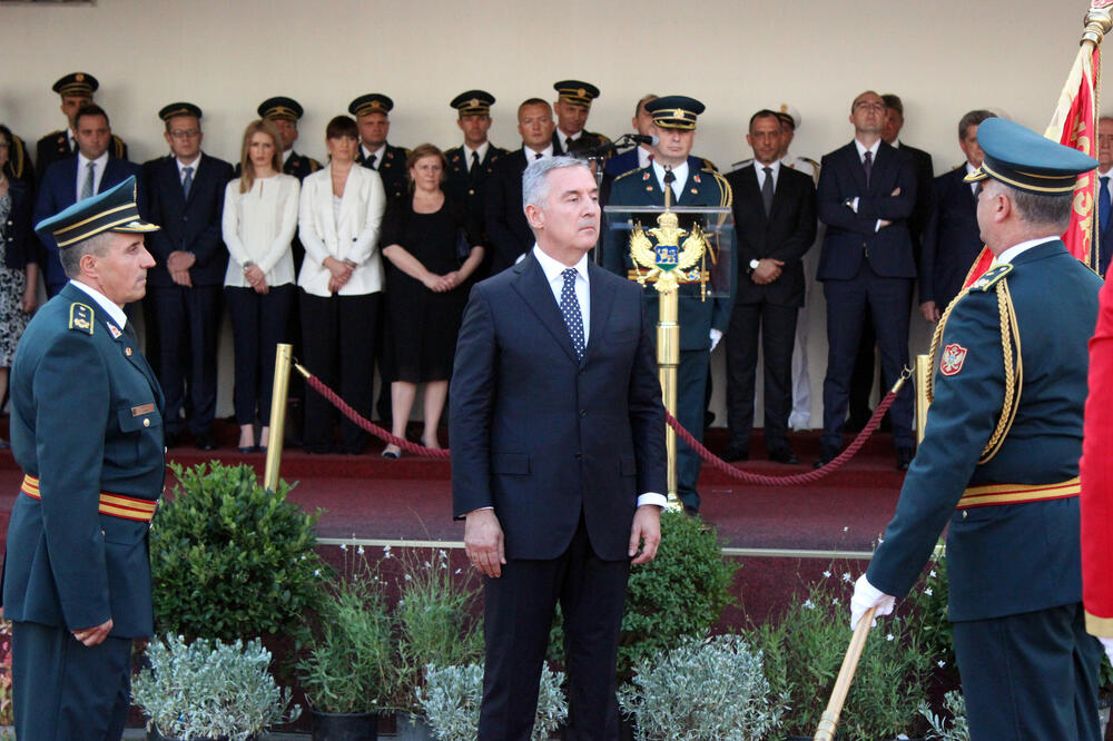 Primopredaja dužnosti načelnika Generalstaba (arhiva): Ilija Daković, Milo Đukanović i Dragutin Dakić, Foto: Filip Roganović