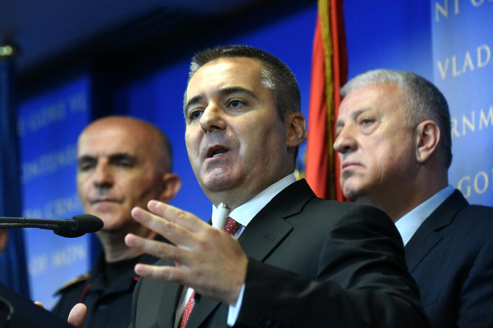 Tražio od policajaca da ne iznose političke stavove: Veljović, Foto: Boris Pejovic