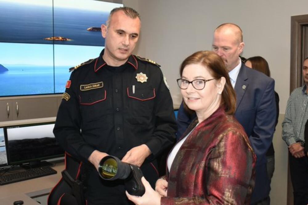 Donacija ambasade Amerike, Foto: Twitter