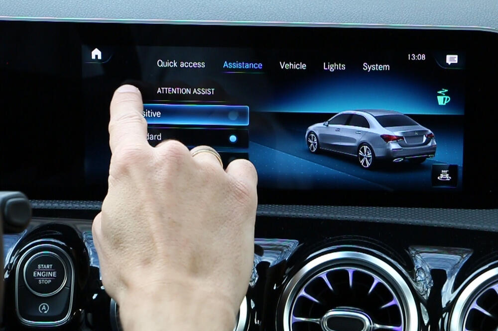 Multimedija u kolima, Foto: Za volanom