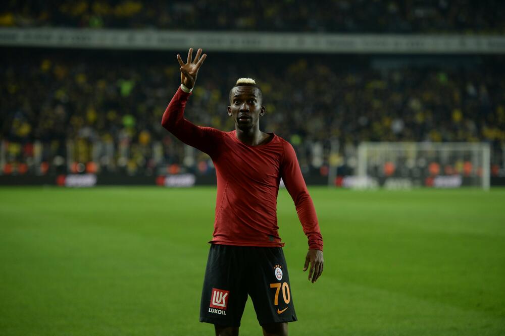 Henri Onjekuru slavi gol protiv Fenera