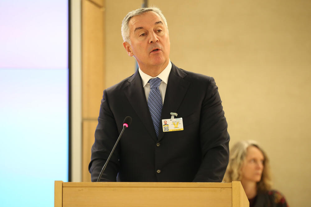 Đukanović drži govor, Foto: Služba za informisanje Predsjednika Crne Gore