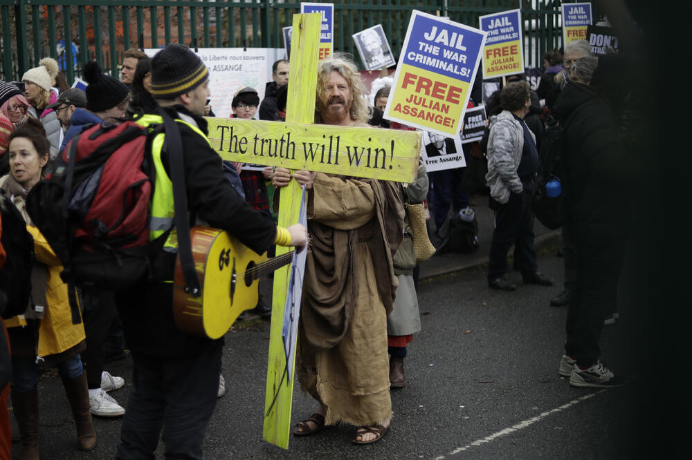 Sa protesta protiv izručenja Asanža u Londonu, Foto: BETA/AP