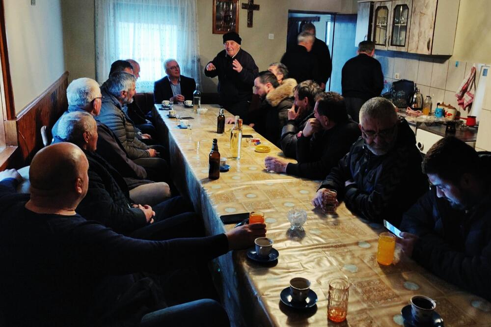 Sa jednog sastanka, Foto: DF