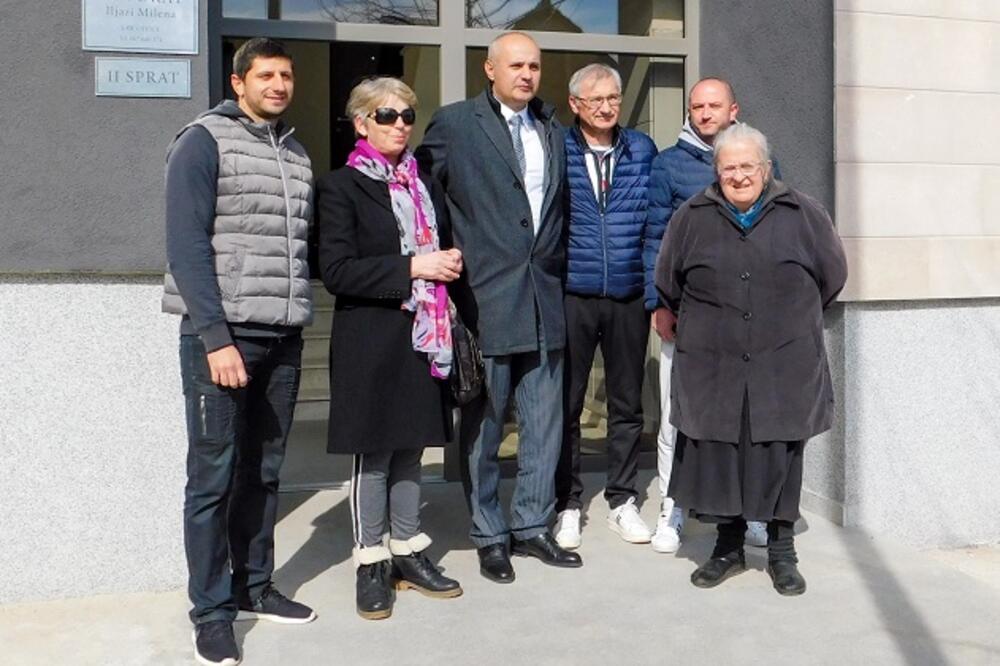 Korisnici socijalnih stanova, Foto: Opština Cetinje