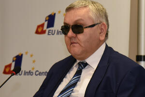 Lacmanović: Mugoša udovoljava šefu partije da se krene u obračun...