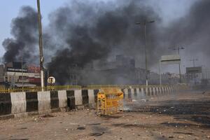 U sukobima u Nju Delhiju 13 mrtvih, 150 povrijeđenih