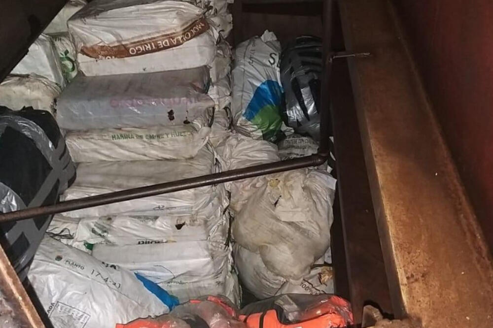 Zaplijenjeni kokain, Foto: Twitter.com/PolicijaCG