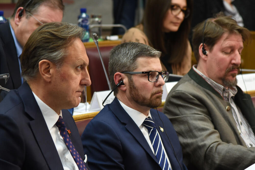 Sa jučerašnje sjednice, Foto: Luka Zeković