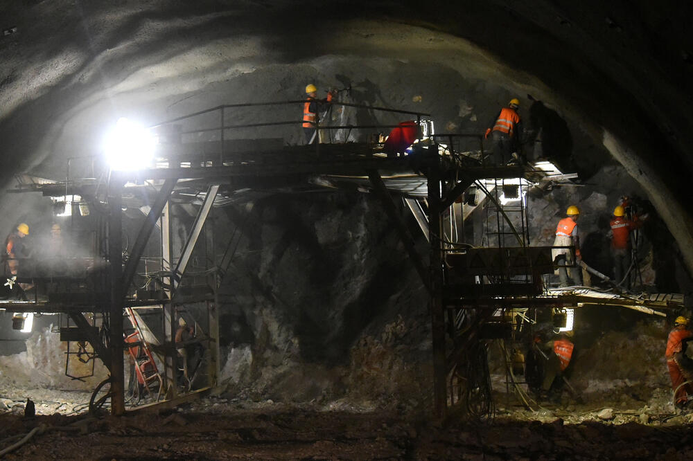 Radnici iz Kine, ipak, dolaze: Detalj sa gradilišta, Foto: Boris Pejović