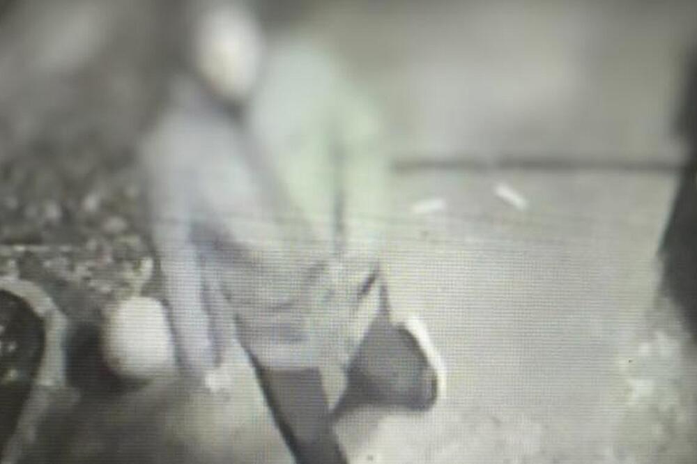 Policija objavila snimak prolaznika, Foto: Uprava policije